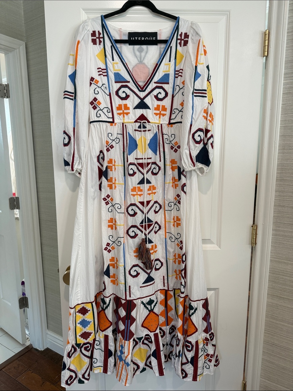 Uterqüe White Maxi Dress with Multicolor Geometric Embroidery